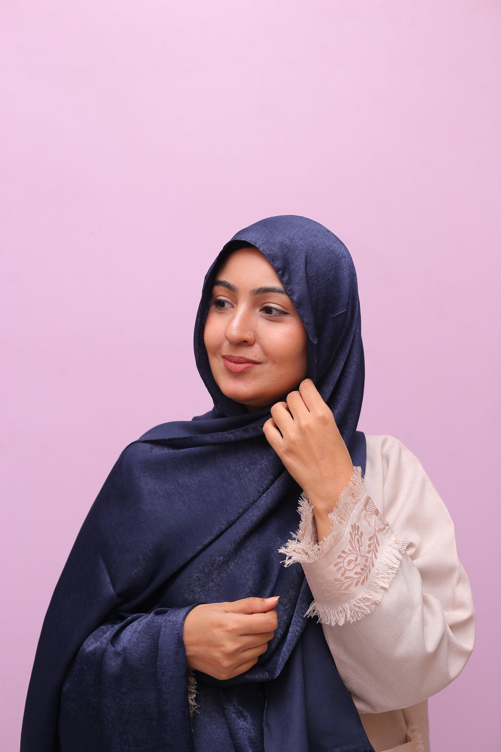 Velvet Silk Hijab – Blue Noir