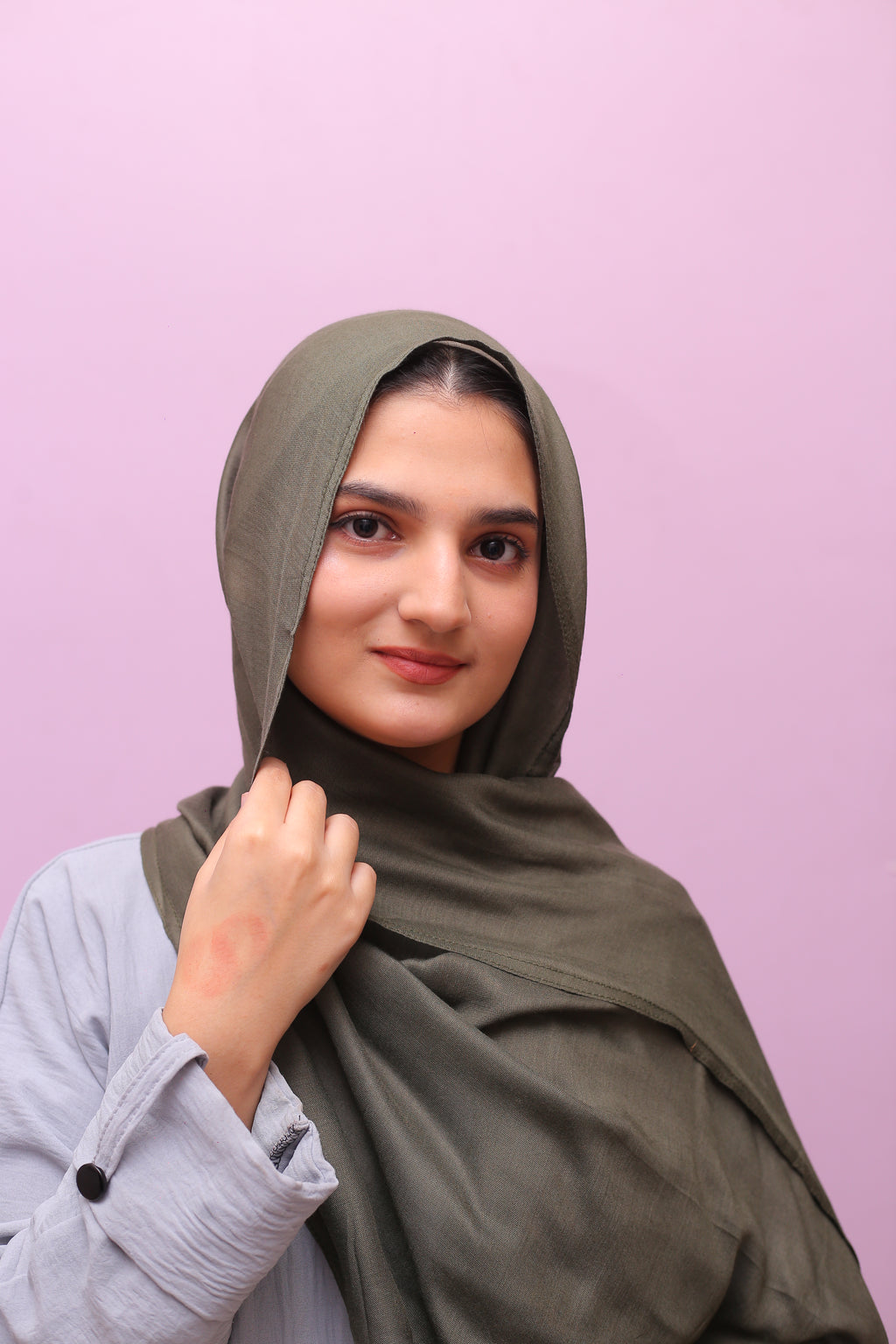 Modal Luxe Hijab – Olive Drift