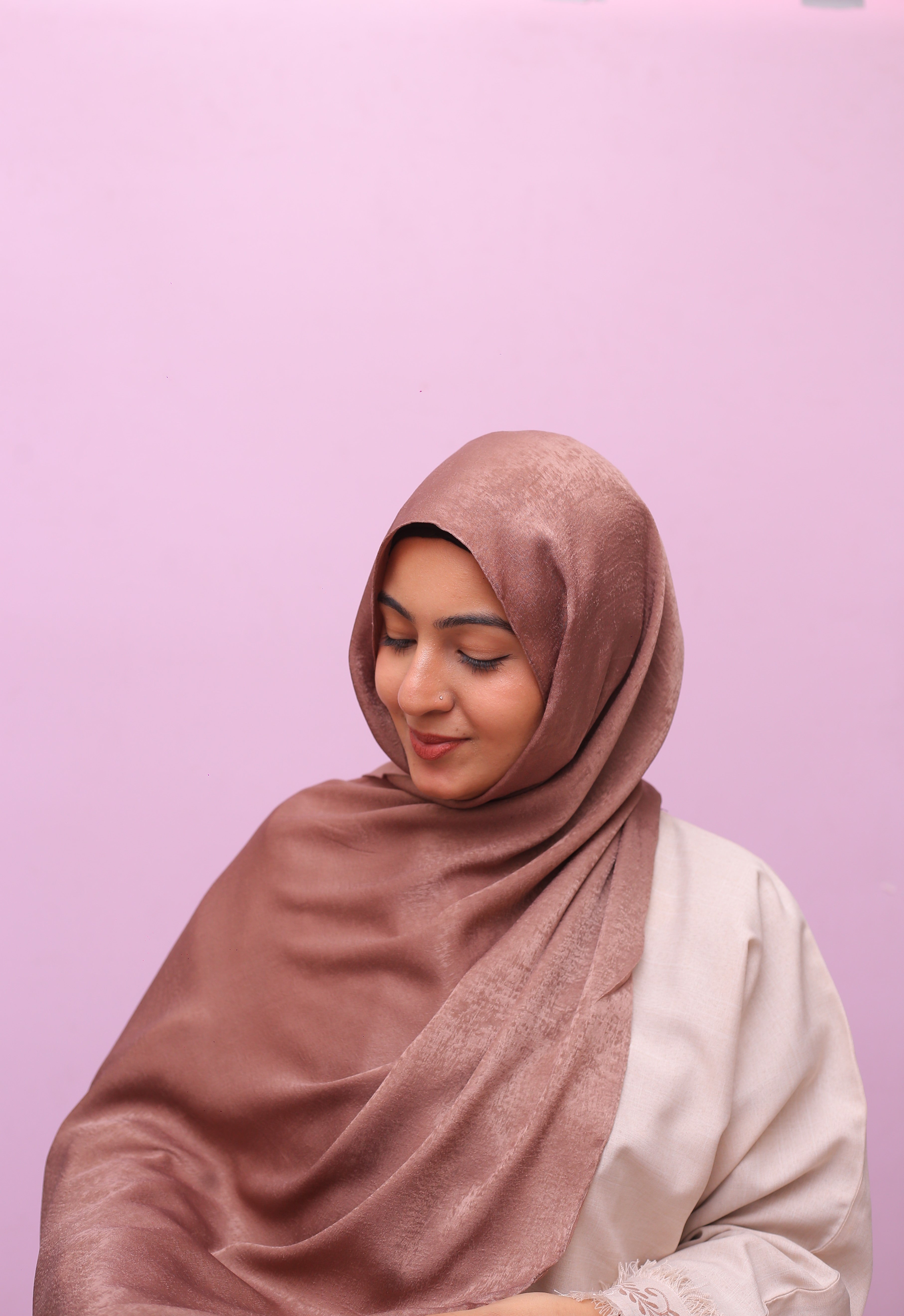 Velvet Silk Hijab – Rosewood Mocha