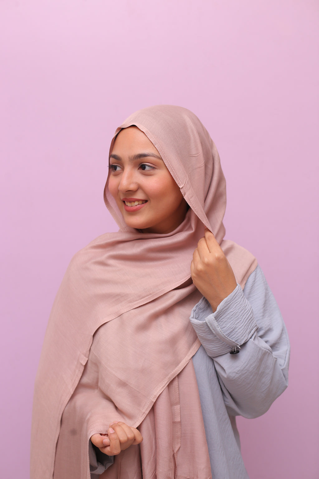 Luxe Modal Hijab – Champagne Blush